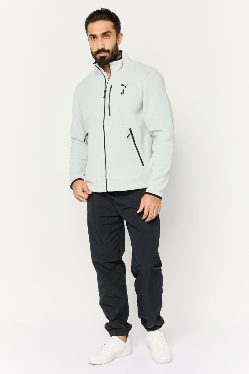 PUMA سويت شيرت رياضي للرجال مزين بشعار مطرز، أزرق فاتح - Image 4